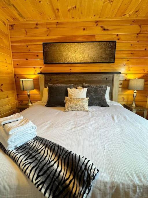 New! Indoor Pool/Ps 5/Hot Tub/Parkway Villa Pigeon Forge Exterior foto